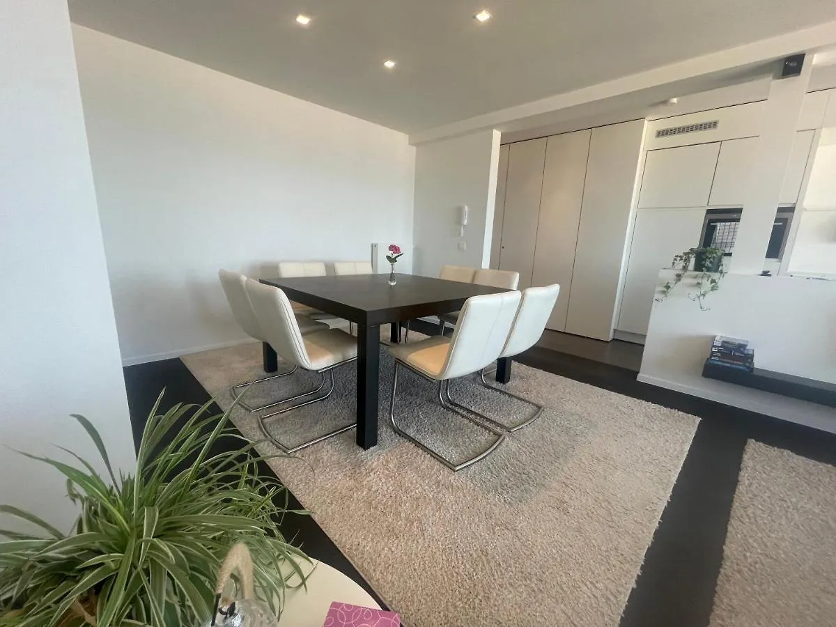 Luxe app - Zeedijk Mariakerke - Prachtig zeezicht Appartement Oostende