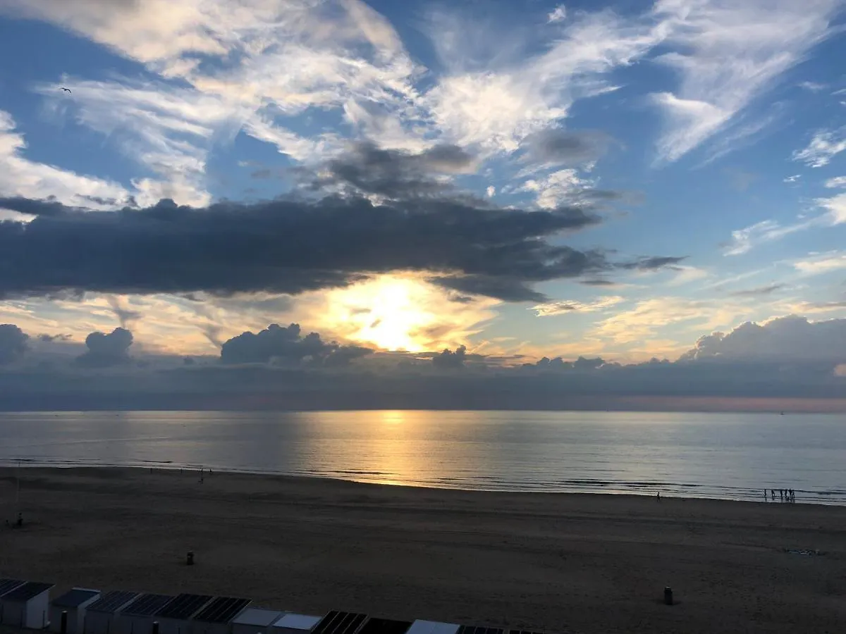 Luxe app - Zeedijk Mariakerke - Prachtig zeezicht Appartement Oostende